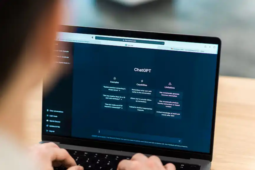 opened-ai-chat-laptop