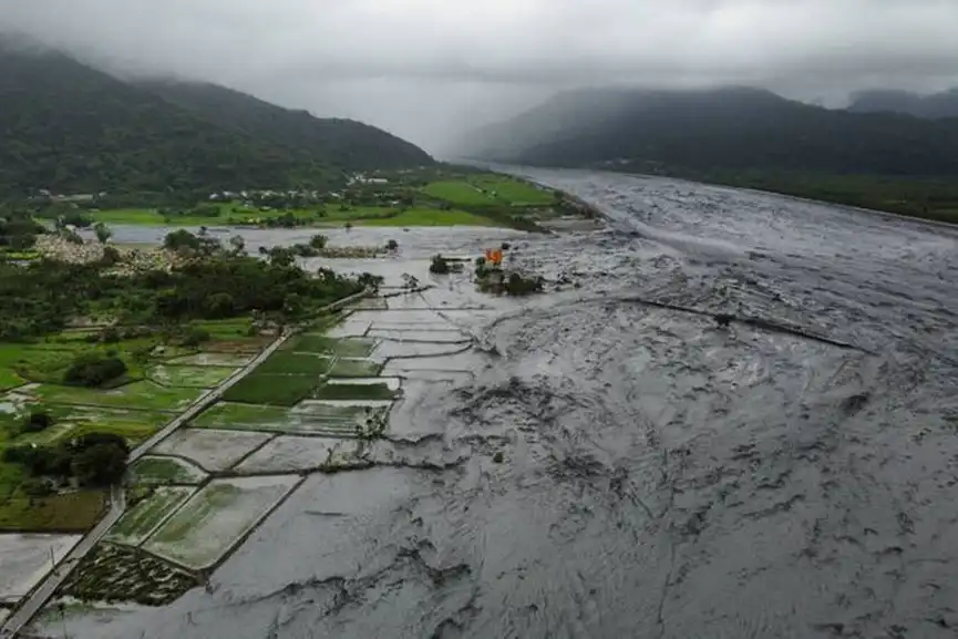 Flooding in Guangfu Township of Hualien, due torrential rains in the wake of Typhoon Ragasa