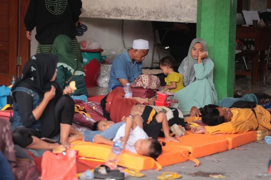 Parents wait as rescue work underway
