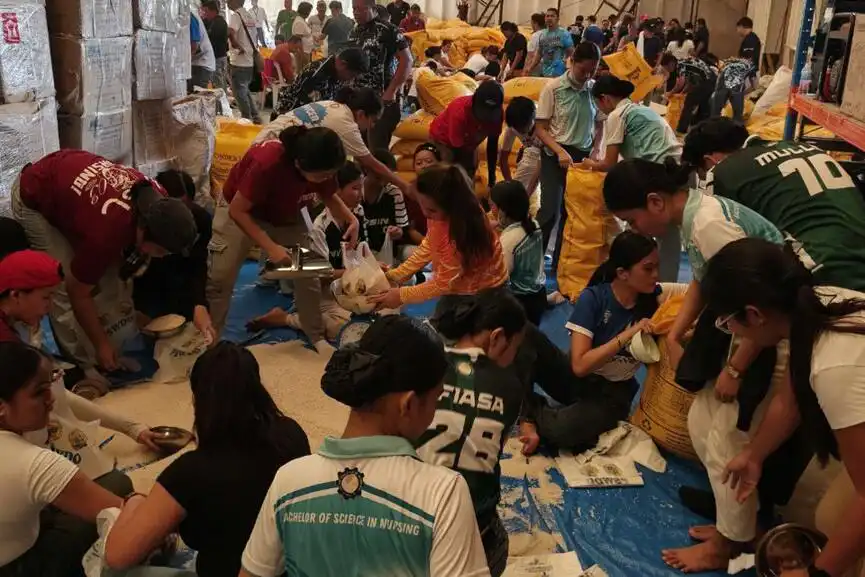 Relief packing operations at the Cebu Provincial Warehouse