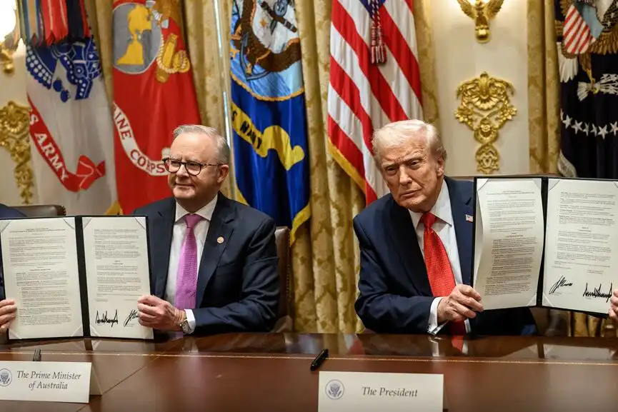 Donald J. Trump and Anthony Albanese sign critical minerals agreement