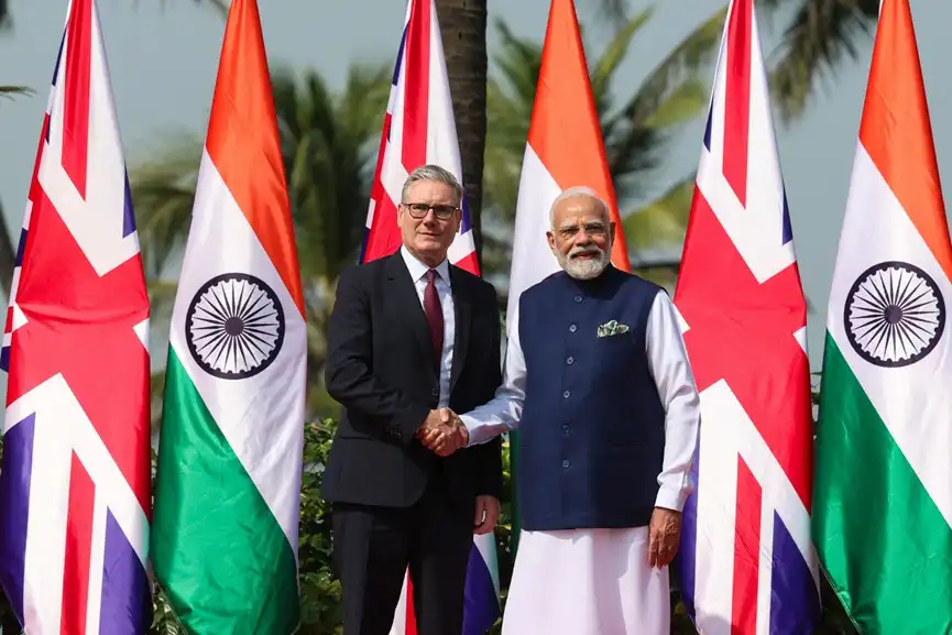 PM Keir Starmer meeting PM Modi at the Raj Bhavan