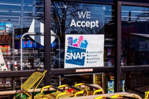 us-government-shutdown-stops-snap-payments