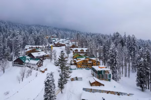 snowy-mountain-village-cozy-winter-landscape-scenery
