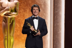 tom-cruise-wins-honorary-oscar-at-governors-awards