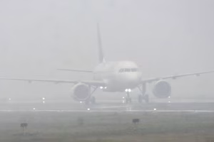 dense-fog-low-visibility-disrupt-air-traffic-north-india-image-x