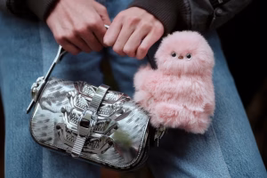 meet-mirumi-the-living-bag-charm-image-via-yukai