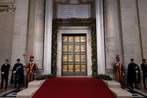 pope-leo-ends-catholic-holy-year-image-X