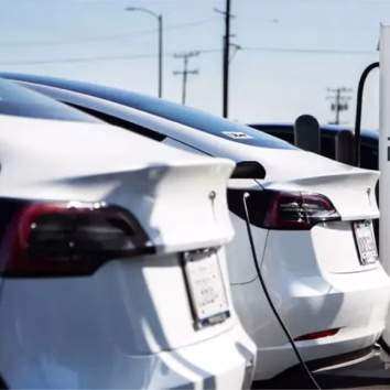 uber-invest-100m-autonomous-vehicle-charging-Indo Arab News